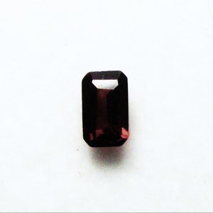Very nice 5 x 3 mm emerald cut Mozambique Garnet