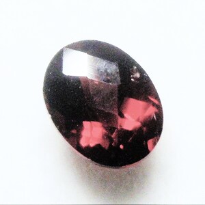 Very nice 8 x 6 mm checkerboard oval faceted Mozambique Garnet