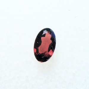 Very nice 5 x 3 mm oval faceted Mozambique Garnet