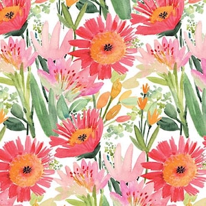 Puede incluir: Tela floral de acuarela con fondo blanco. El diseño presenta flores rojas, rosas y naranjas con hojas verdes. La tela tiene una regla impresa a lo largo del borde inferior con la palabra "in".