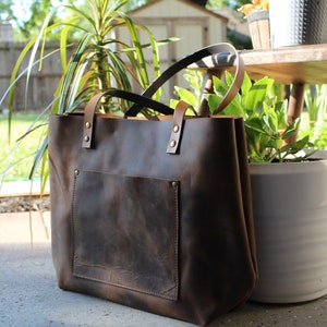 Bolso de mano de cuero genuino con bolsillo para iPad, bolso de mano con tres secciones, el tamaño L es bueno para una computadora portátil de 16", el tamaño M es bueno para una computadora portátil de 14"