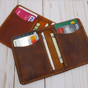 Cartera de tarjeta grabada con foto, Cartera de tarjeta de cuero minimalista cosida a mano, Cartera unisex, Cartera plegable, Regalo de Navidad, Regalo para aniversario