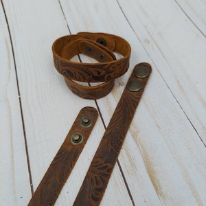 Embossed Leather Bracelet, Leather Wristband, Mother&#39;s Day Gift, Gift for Birthday, Valentine&#39;s Day Gift