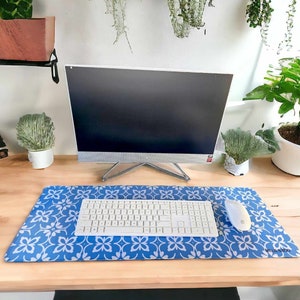 Blaue Fliesen Schreibtischmatte, rutschfeste Mausmatte, Mauspad, Schreibtisch Organizer, Ideal für Frauen die von zu Hause arbeiten - 2 mm Dicke, 80 x 30 cm Gaming Schreibtischunterlage