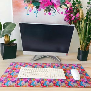 Bunte Blumen rutschfeste Mikrofaser-Schreibtischmatte - 80 x 30 cm, 2 mm dick, perfektes Mauspad & Schreibtisch-Organizer für Frauen, die von zu Hause aus arbeiten