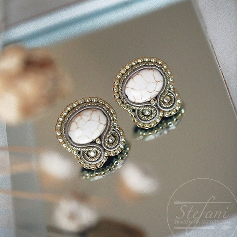 basic stud earrings