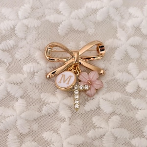 Personalized Gold Baby Keepsake Brooch: Christening, Baptism newborn Gift image 1