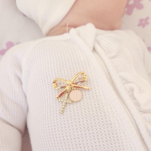 Personalised baby keepsake brooch.