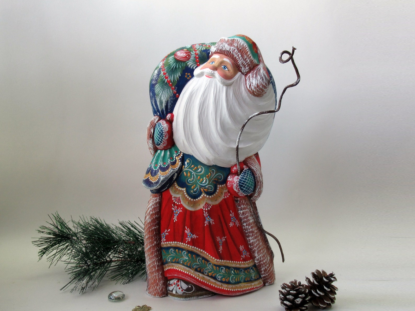 Деревянный дед мороз своими руками. Деревянный дед мороз своими руками. Деревянный дед мороз. Деревянный дед мороз ручной. Дед мороз из дерева.