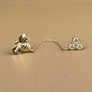 Orecchino a perno doppio con catena esagonale a forma di ape e nido d'ape in oro massiccio 14K, zirconi cubici, cartilagine, elica, trago, regalo per gioielli.