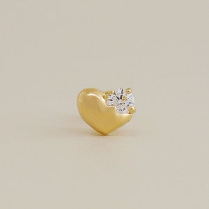 Pendiente de oro macizo de 14 quilates con forma de corazón, diamante y circonita cúbica para cartílago, hélix, trago, caracola, oreja, piercing, calibre 18