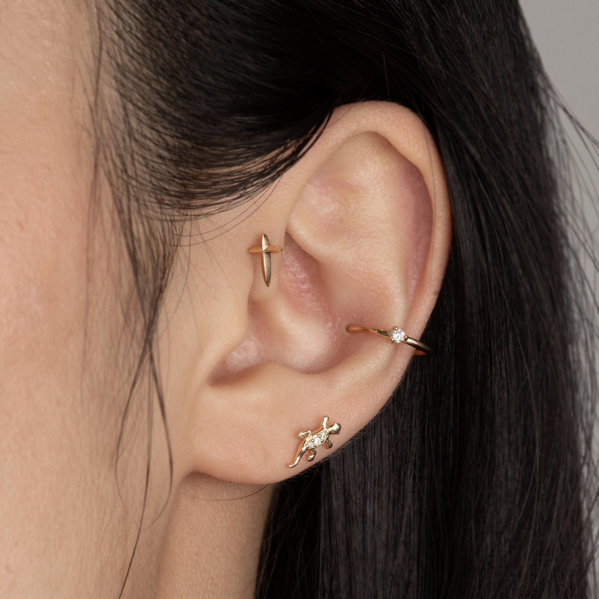 Piercing Cartilage Helix Lizard