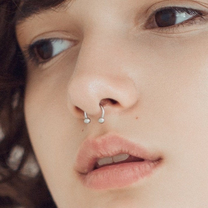 Horseshoe helix earrings deals