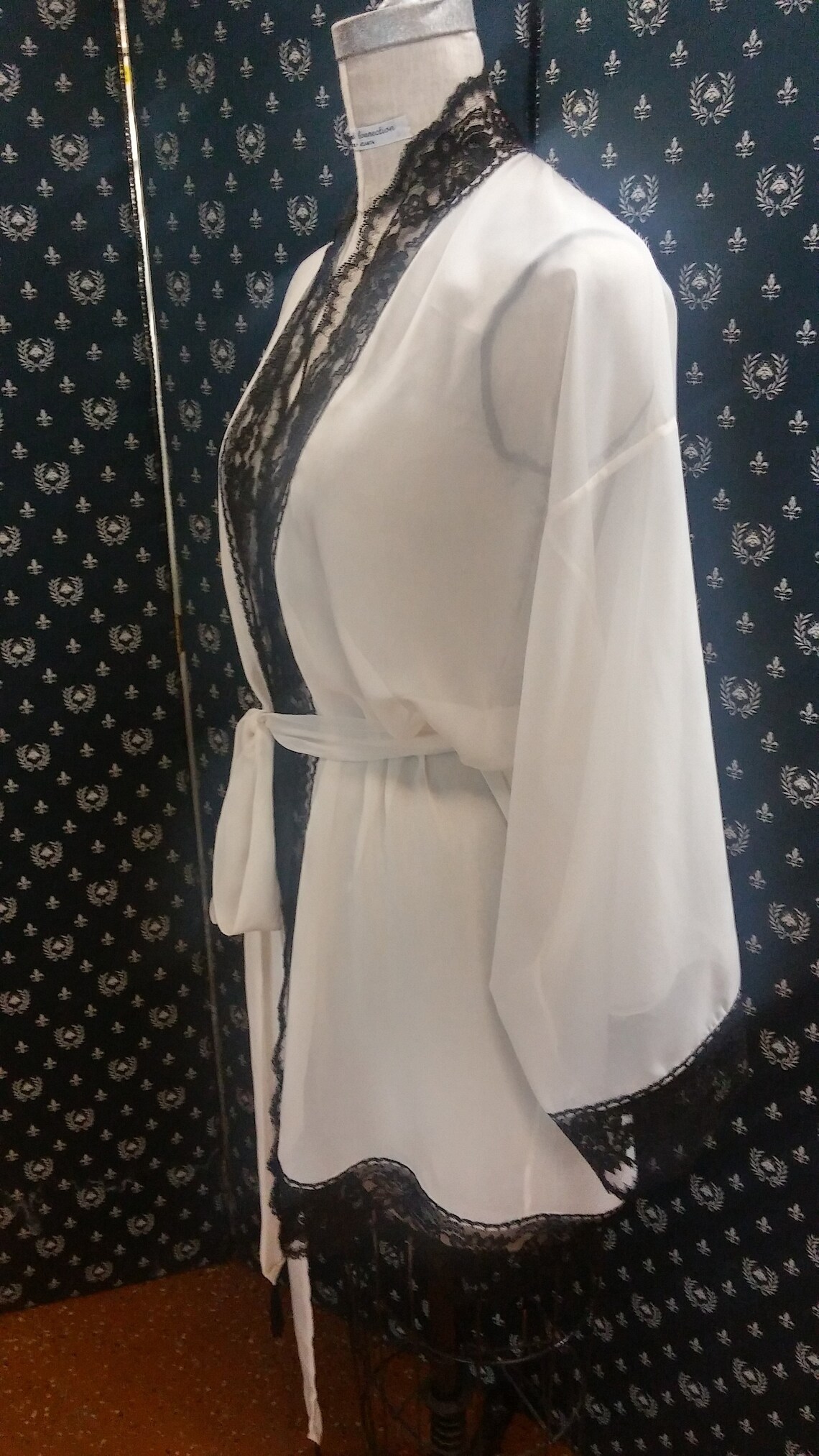 chiffon robe with fur trim