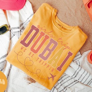 ドバイ シャツ、女子旅行 T シャツ、女子旅行記念品シャツ、バケーション T シャツ、マッチング グループ T シャツ、友達旅行、女性用 T シャツ