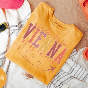 ウィーン オーストリア シャツ、女子旅行 T シャツ、女子旅行記念品シャツ、バケーション T シャツ、マッチング グループ T シャツ、友達旅行、女性用 T シャツ
