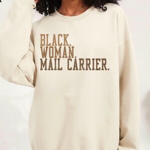 Sudadera negra de cartero, regalos para trabajadores postales, mujer negra, camisa de cuello redondo, historia negra