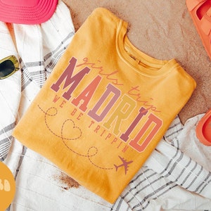マドリード スペイン シャツ、女子旅行 T シャツ、女子旅行記念品シャツ、バケーション T シャツ、マッチング グループ T シャツ、友達旅行、女性用 T シャツ