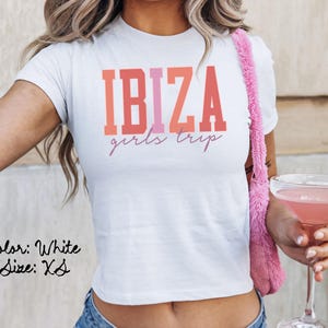 イビサ スペイン ベビー T シャツ、ぴったりフィット、女子旅行 T シャツ、お揃いのシャツ、グループ T シャツ、友達旅行、トレンディな夏