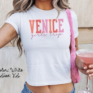 ヴェネツィア イタリア ヴェネツィア カリフォルニア ベビー T シャツ、ぴったりフィット、女子旅 T シャツ、お揃いシャツ、グループ T シャツ、友達旅行、トレンディな夏