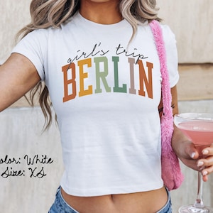 ベルリン ドイツ ベビー T シャツ、ぴったりフィット、女子旅行 T シャツ、お揃いシャツ、グループ T シャツ、友達旅行、トレンディな夏