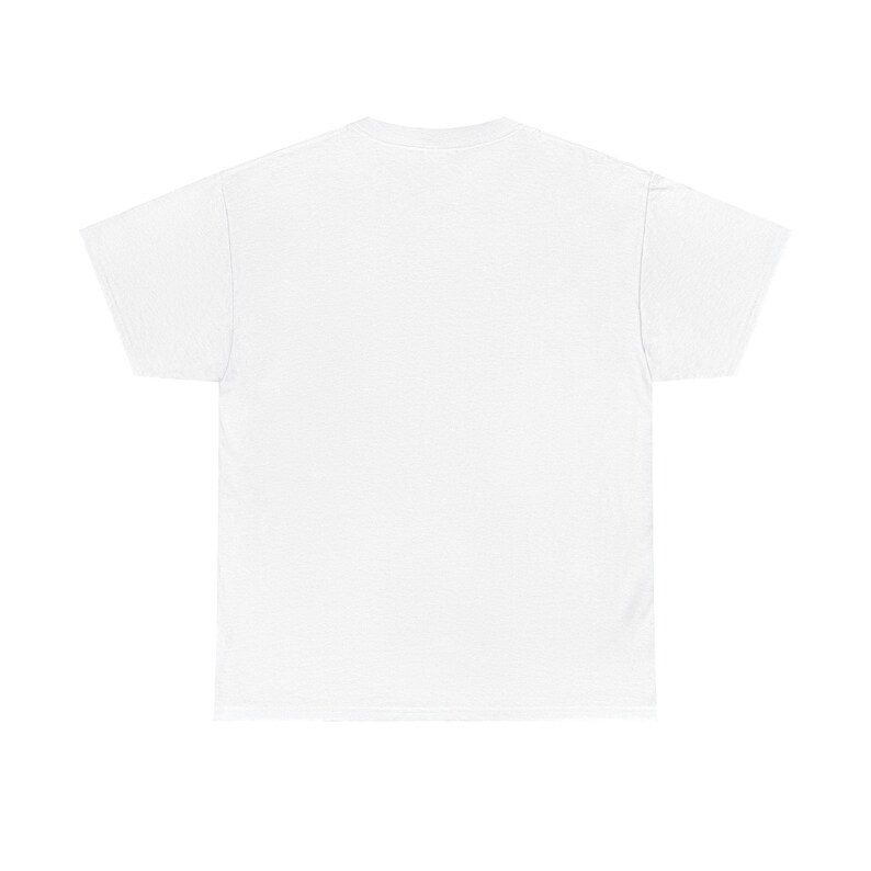 K&ouml;nnte beinhalten: Ein einfarbiges wei&szlig;es T-Shirt mit kurzen &Auml;rmeln.