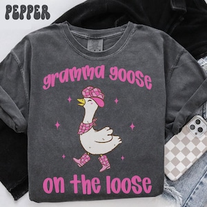 Gramma Comfort Colors Shirt, Grandma T-Shirt, Mother&#39;s Day Gifts, New Grandmother Tee, Womens