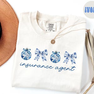 Sicherheitsagent Weihnachtsshirt, Versicherungsagent Shirt, Geschenke, Chinoiserie Coquette Shirt, Komfortfarben, Tshirt, Rundhals-T-Shirt, Frauen