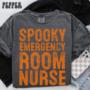 Comfort Colors ERナースシャツ、ハロウィン救急看護師Tシャツ、救急科Tシャツ、看護師週間、救急科看護師、看護学校、卒業式