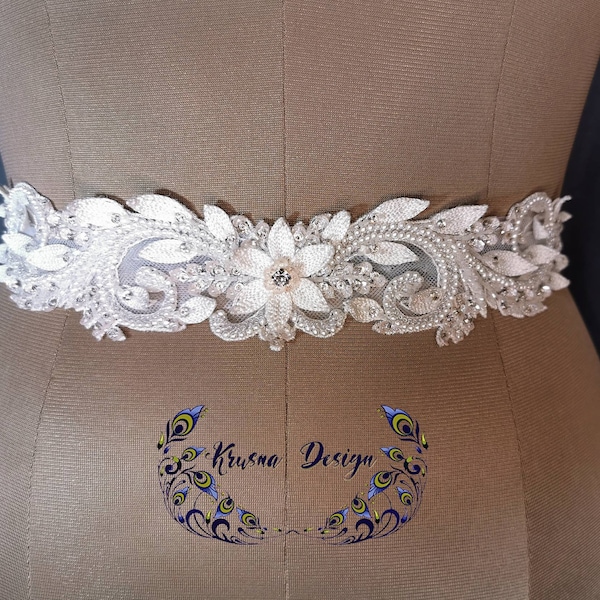 Bridal sash belt, wedding sash, wedding belt, wedding dress, wide bridal sash, pearl bridal sash, white bridal sash, wedding accessories