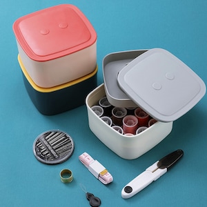 Kit de costura magnética Juego de viaje / Viaje Pequeño kit de costura / Suministros de costura / Hilo de sastrería / Hilo y tijeras / Para mamá abuela niña mujeres