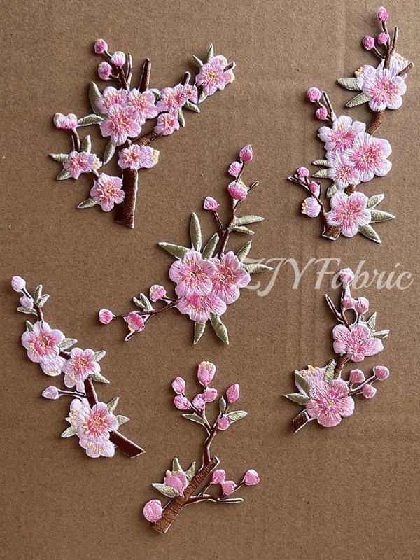 6 PCS Plum Blossom Flower Embroidery Patch Iron/ Sew on Appliques