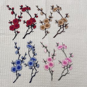 Juego de 2 parches bordados de flor de ciruelo para planchar o coser, para manualidades, para ropa y vestidos, 17 cm x 9 cm