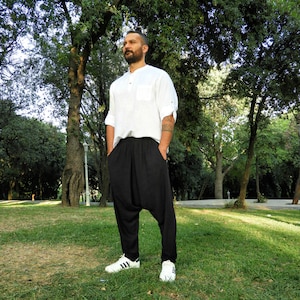 Sarouel haut fait main pour homme : mélange de coton noir avec entrejambe bas image 3