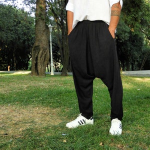 Sarouel haut fait main pour homme : mélange de coton noir avec entrejambe bas image 8