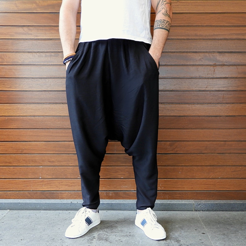 Sarouel haut fait main pour homme : mélange de coton noir avec entrejambe bas image 7