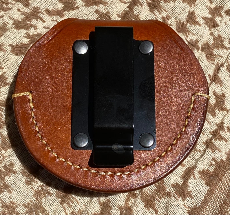 Swedish SNUS or ZYN dip can holder holster with belt clip made of hand-stitched natural full grain leather in traditional or fashion colors. image 6