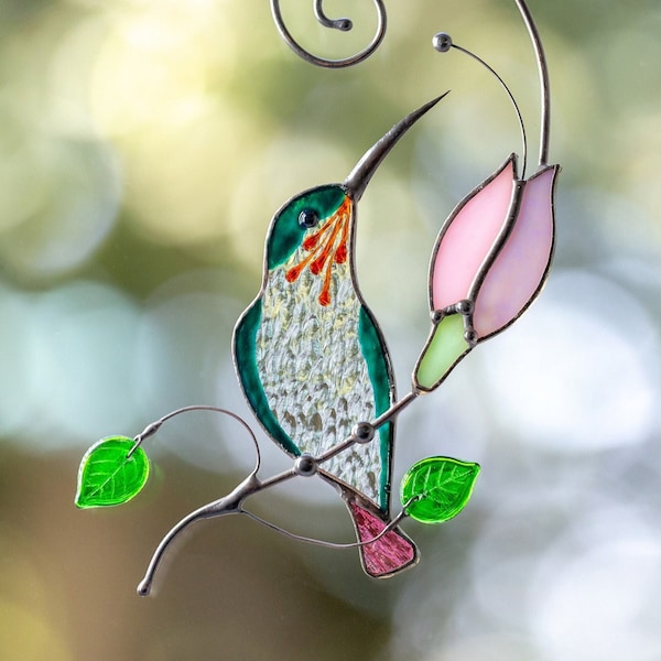 Colgantes de vitrales con forma de colibrí. Producto hecho a mano. Atrapasol de pájaros con forma de pájaro. Regalos para colibríes.
