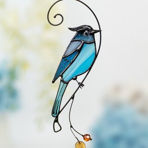 Steller jay glas-in-lood vogel zonnevanger Handgemaakt product Op maat gemaakte glas-in-lood raamdecoratie Blue Jay Feather Fairy tuinaccessoires