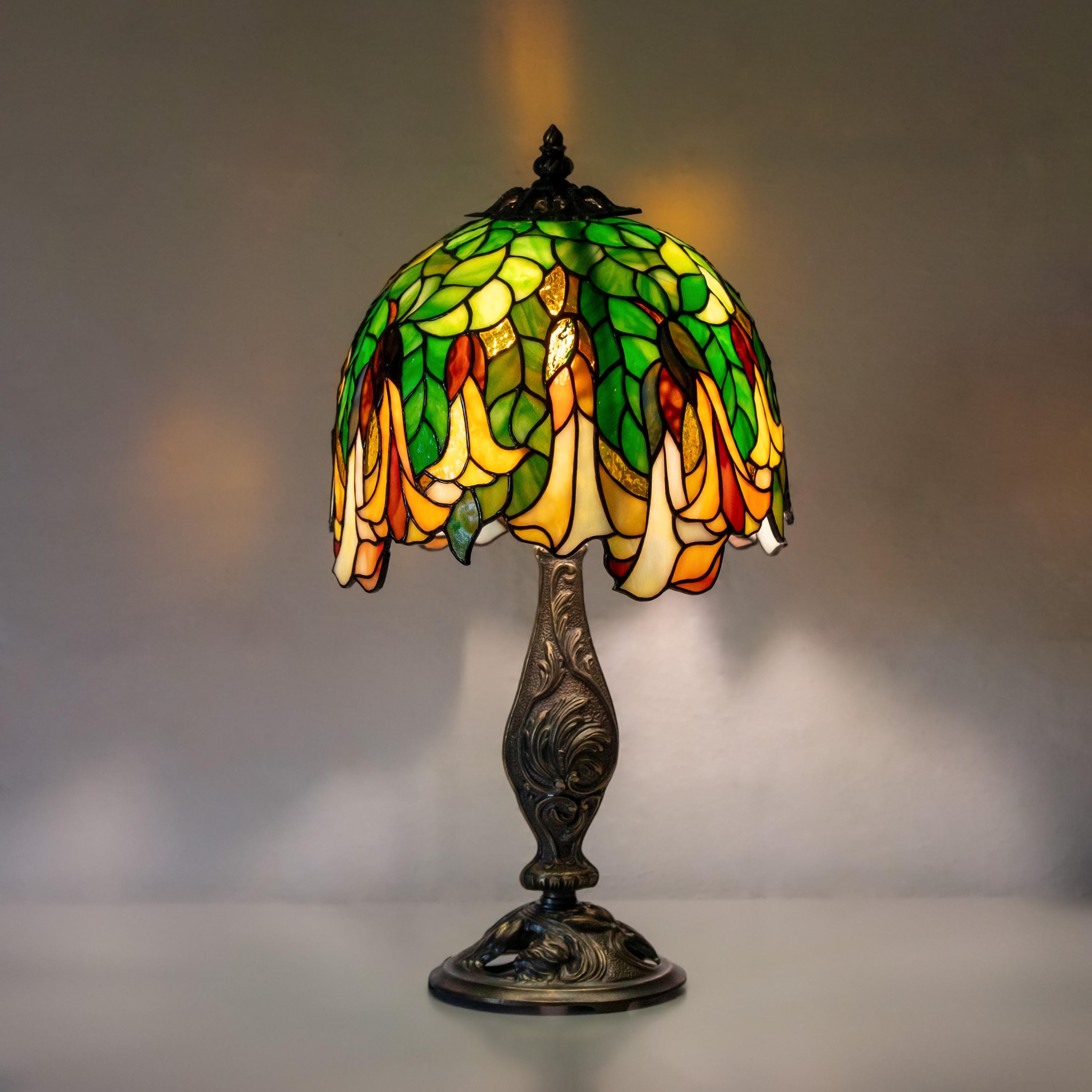 Tiffanys lily lamp - Etsy 日本
