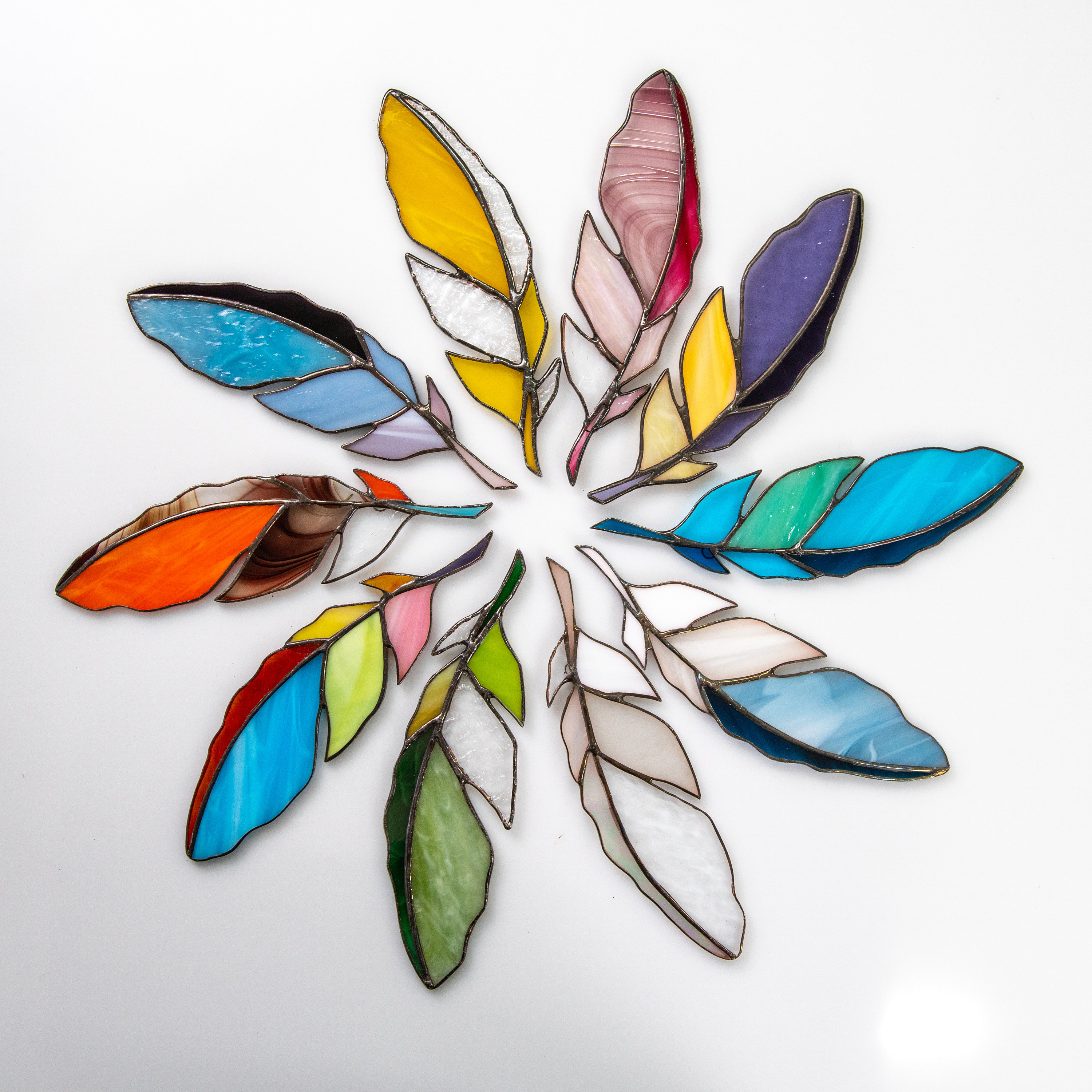 19+ Stained Glass Feather AnsaRadhia