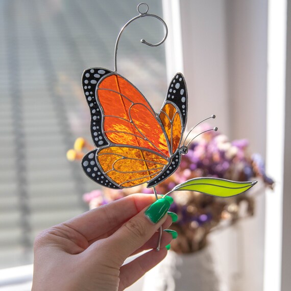 Monarch Schmetterling Buntglas Sonnenfänger – Handgefertigter Fensterhang 18,5x15 Cm