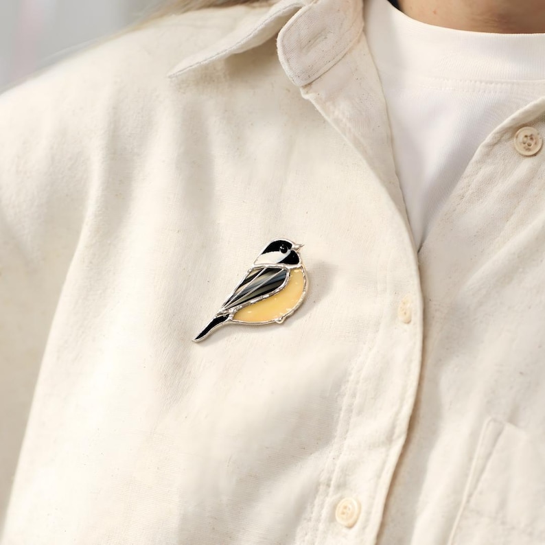 Broche de pájaro de vitral Regalo único para mamá Joyas de pájaro carbonero