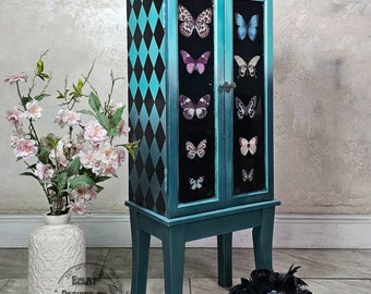 Armoire à bijoux papillon fantaisiste, organisateur de bijoux, porte-bijoux, peint à la main, rangement de bijoux, stand de bijoux, étui, fait à la main, tiroirs