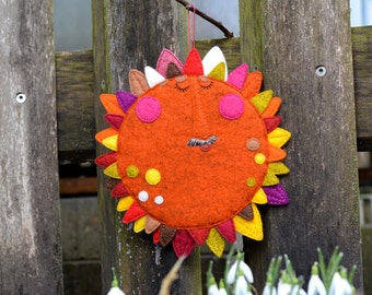 Topfuntersetzer aus Wollfilz Sonne, zum Aufhängen, Wandbild, orange, 17 cm