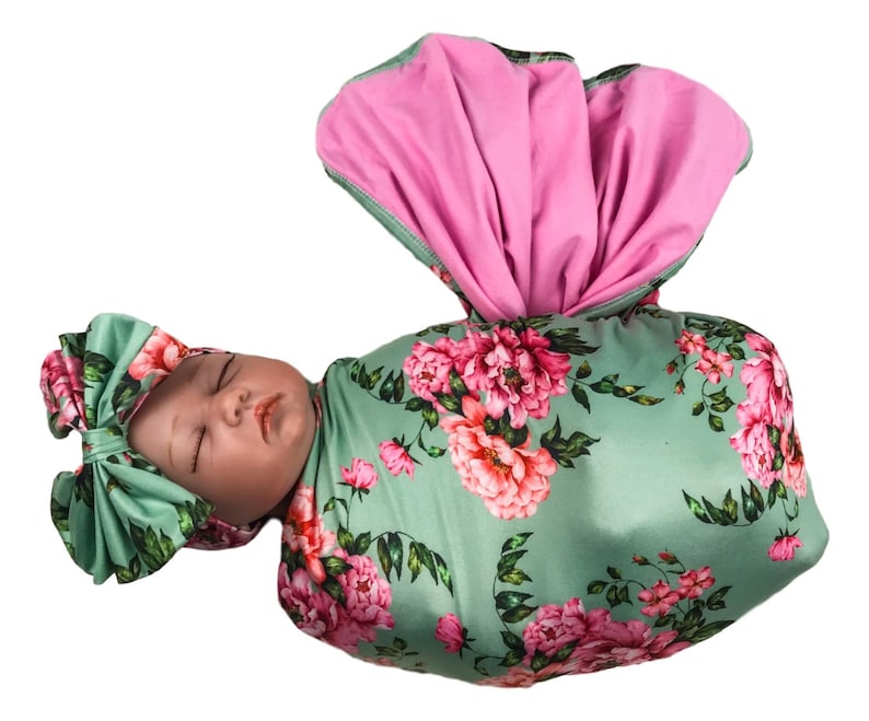 Mommy /& Me Matching Maternity Robe and Swaddle with Bow Set