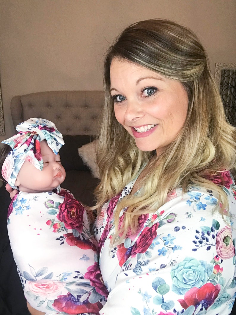 Mommy /& Me Matching Maternity Robe and Swaddle with Bow Set