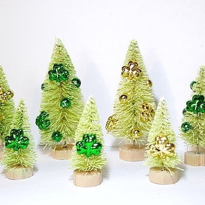 LOT 10 ST PATRICK&#39;S Day Light Green Miniature Mini Sisal Bottle Brush Trees With Metallic Green & Gold Clovers Free Shipping Bulk Crafts