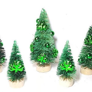 LOT 5 ST PATRICK&#39;S Day Dark Green Miniature Mini Sisal Bottle Brush Trees w/ Metallic Green Clovers Free Shipping Bulk Crafts