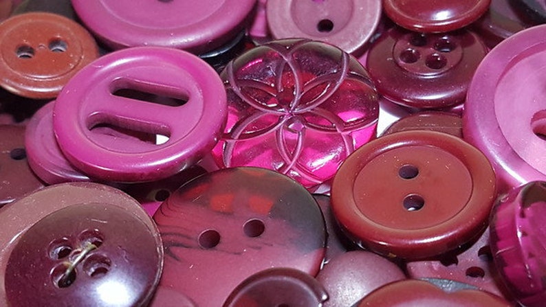 Lot 100 Mixed Assorted BURGUNDY WINE PLUM Vintage /& Newer Wholesale Bulk Buttons Home Schooling Learning Kids Craft Free Shipping